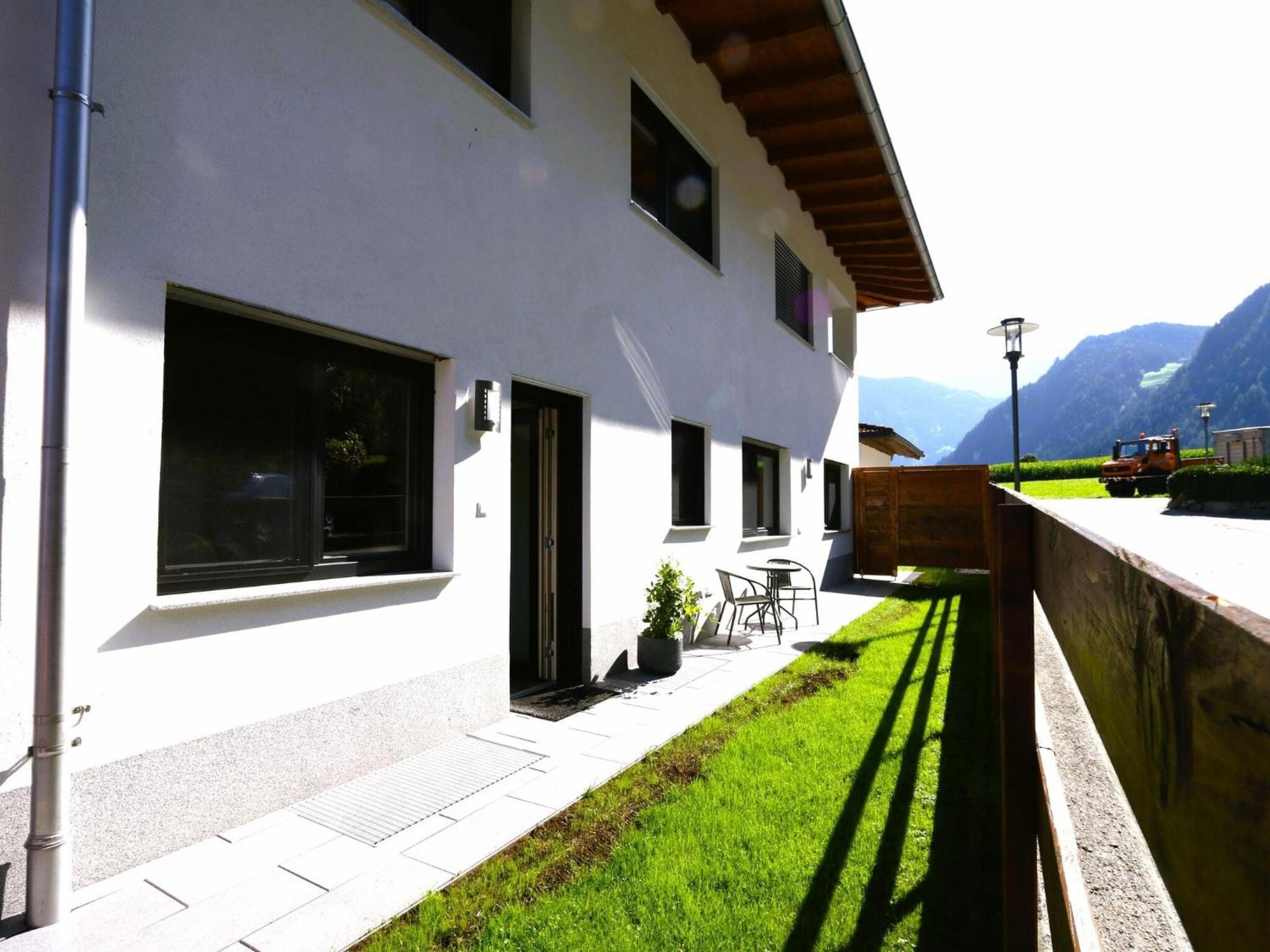 Quiet Holiday Flat Near The Mayrhofen Ski Area Schwendau Esterno foto